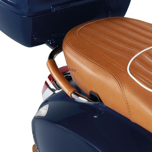 REAR HANDLE COVER IN REAL LEATHER for Vespa [product code]